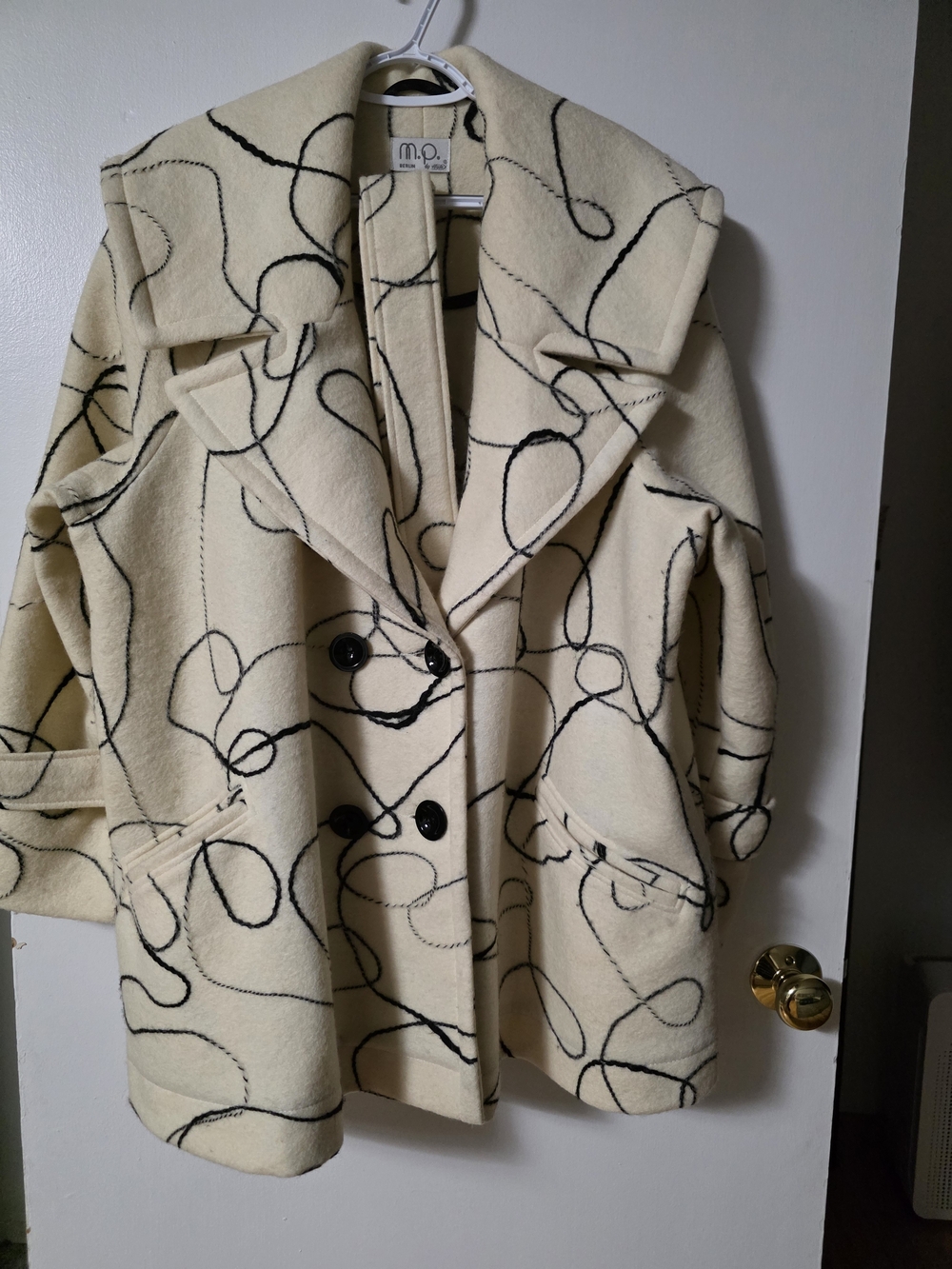 'm.p. Berlin by Style Vintage 100% Wool Coat. Abstract Scribble Swirl Pattern 4X